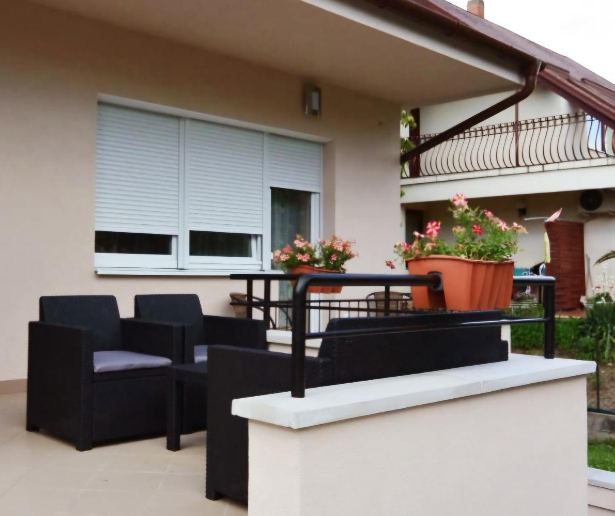 Beri Apartman Шіофок Екстер'єр фото